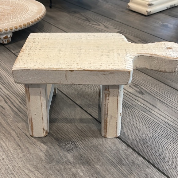 Home Decor - Riser - Picture 2 of 7